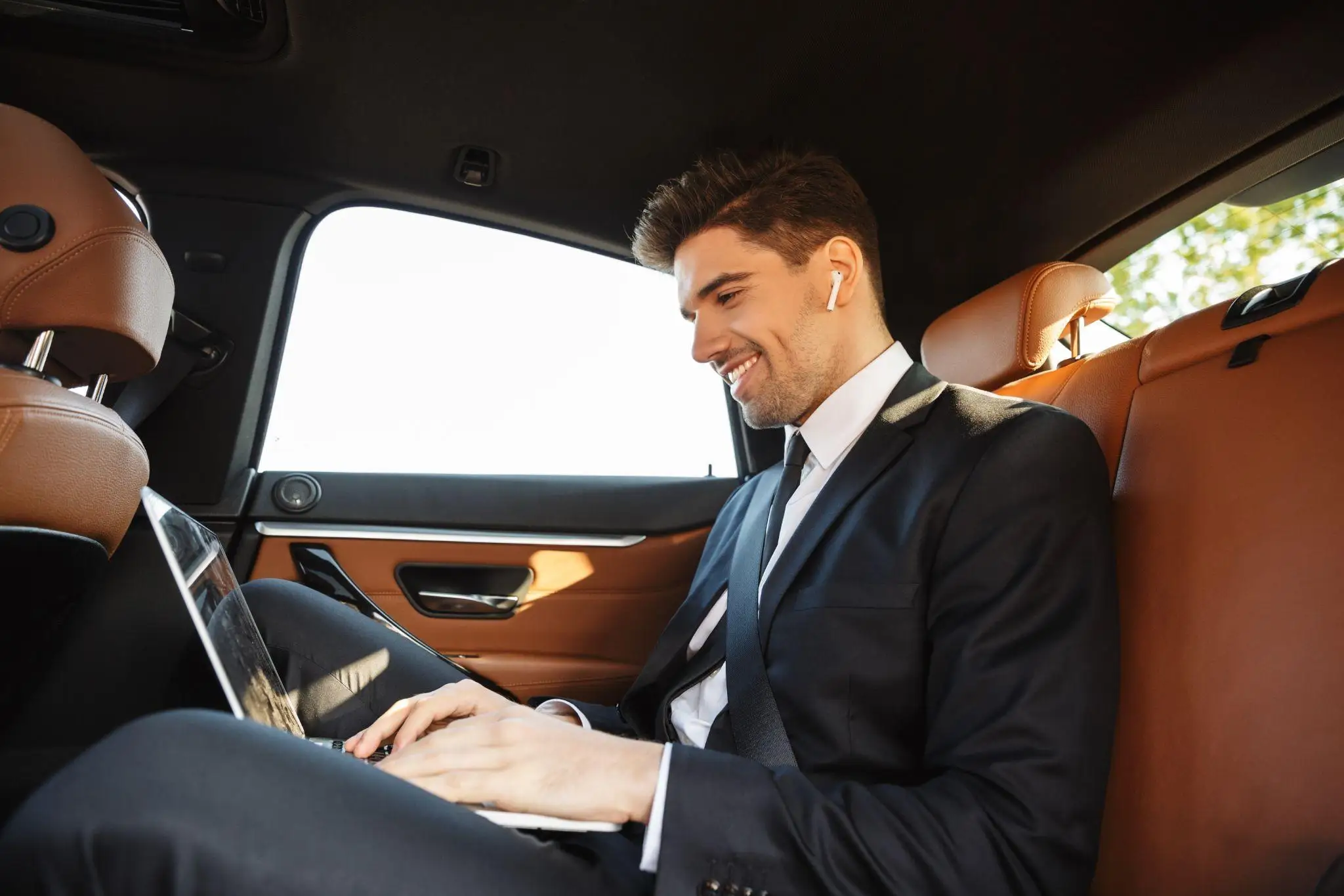 luxury car hire melbourne airport