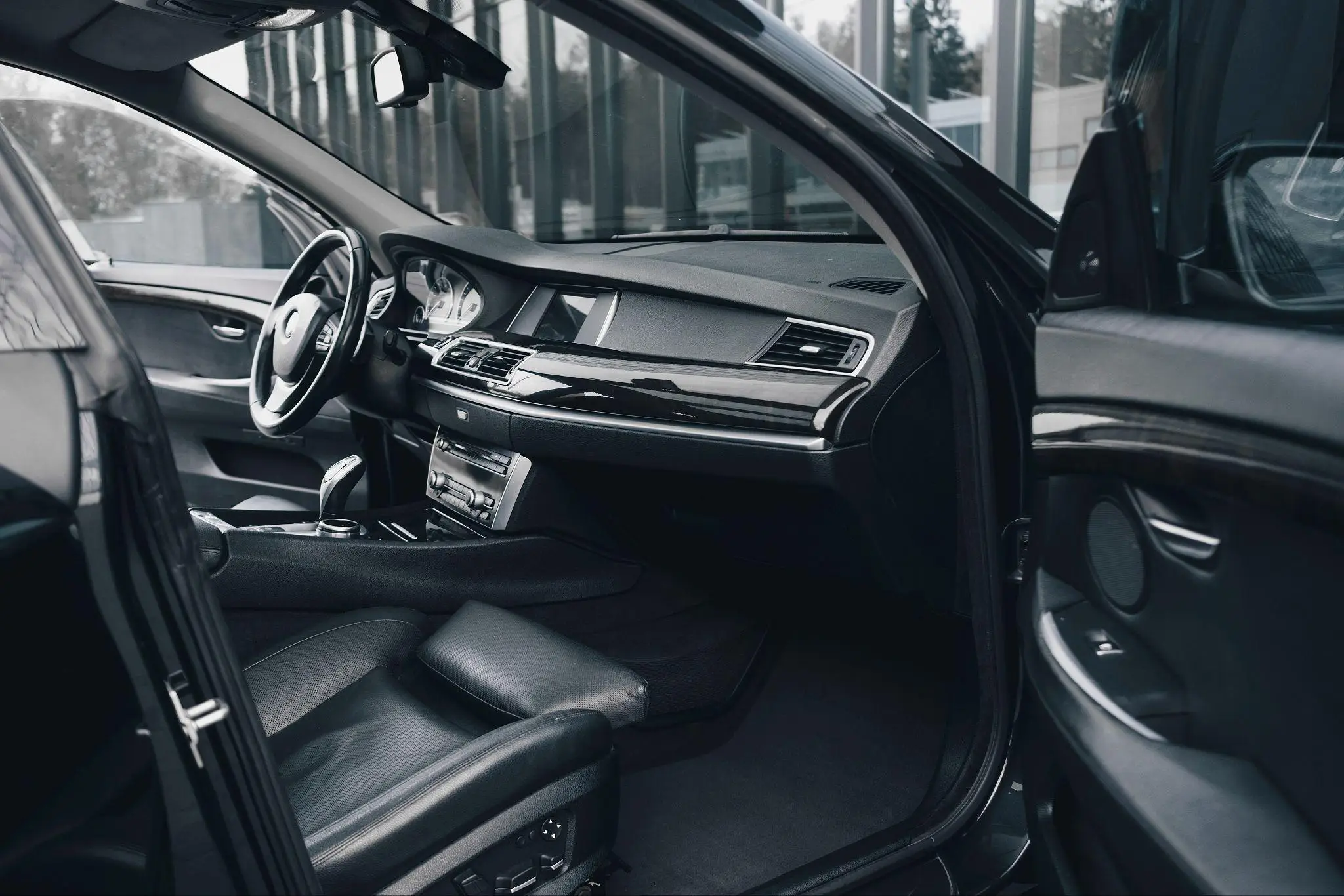 hire a car in melbourne